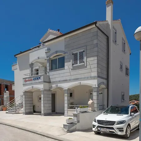 Jakic 1 게스트하우스 4*