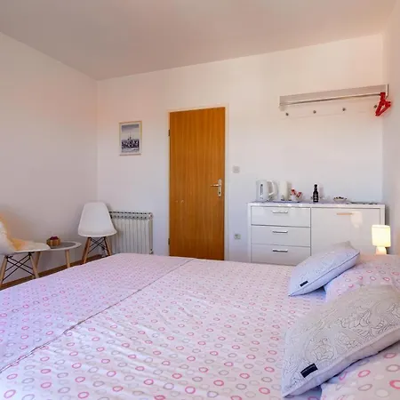 Jakic 1 게스트하우스